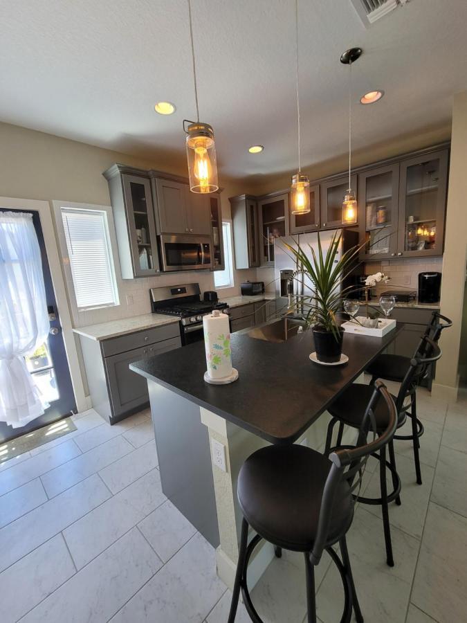 Spacious Townhouse Minutes From Downtown Sa. San Antonio Esterno foto